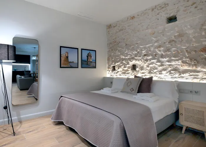 Villar Suites By Cadiz4Rentals