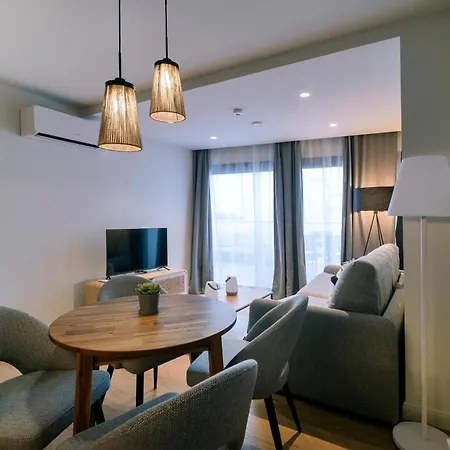 Villar Suites By Cadiz4Rentals Room photo
