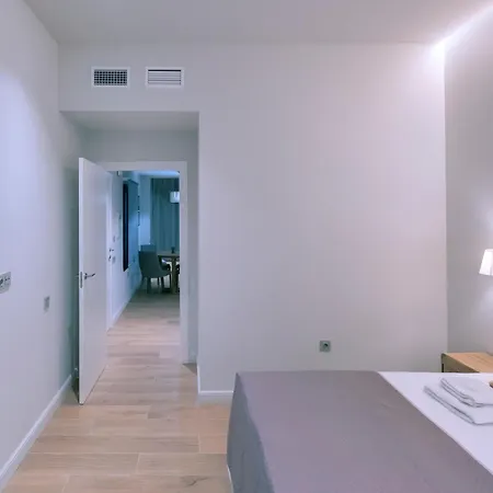 Villar Suites By Cadiz4Rentals Room photo