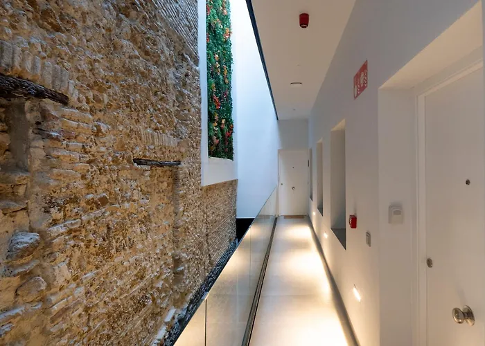Villar Suites By Cadiz4Rentals