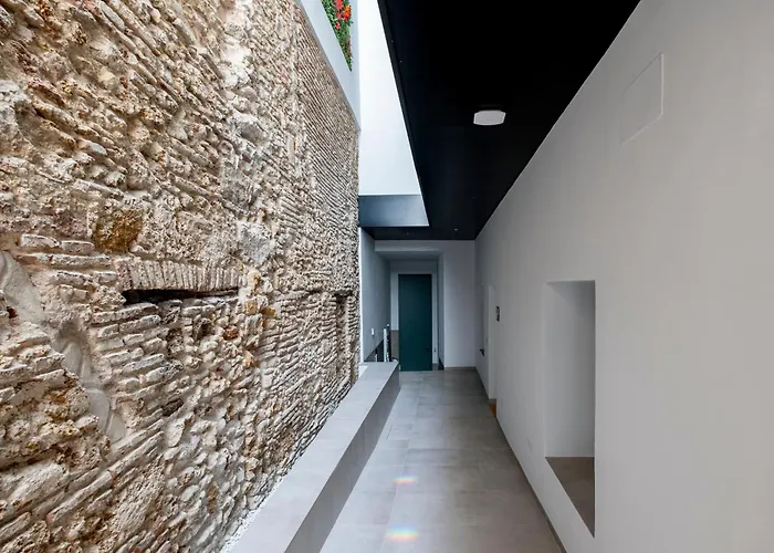 Villar Suites By Cadiz4Rentals