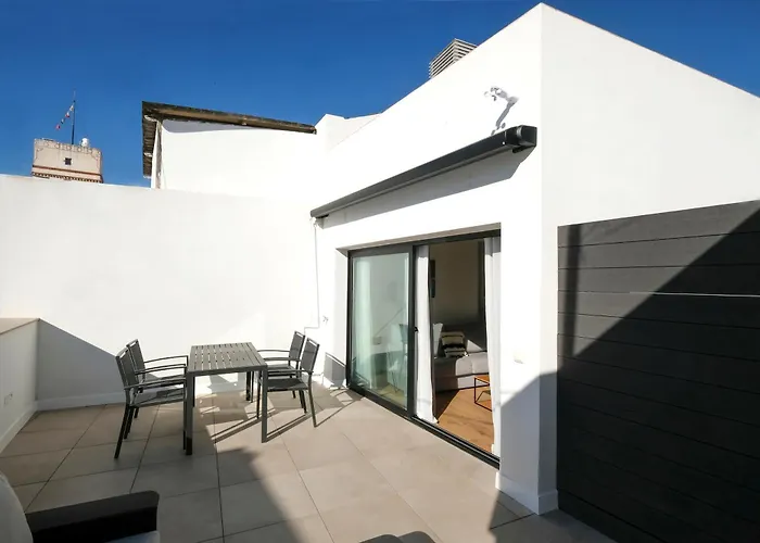 Villar Suites By Cadiz4Rentals